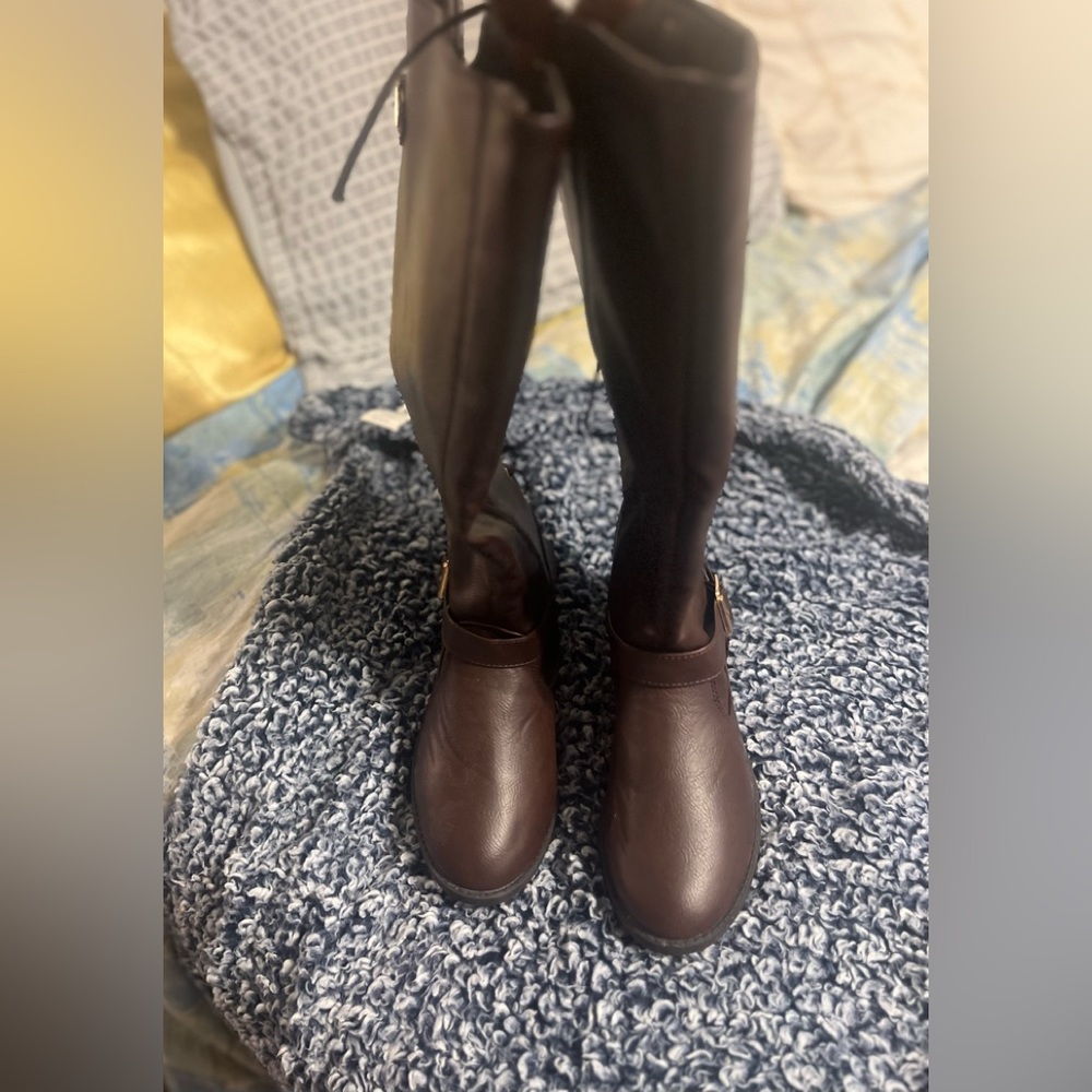 Brown Youth boots (new never worn)